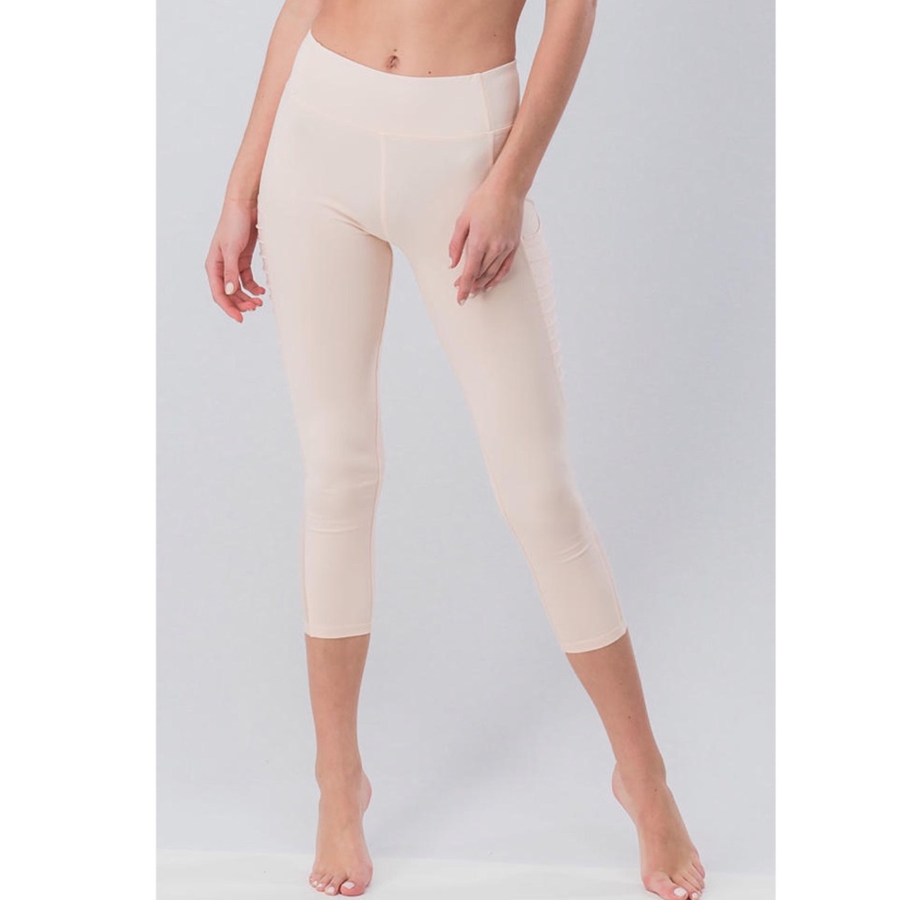 $ FIRM ๐ทBlush Moto Mesh Pocket Full Leggings - Picture 4 of 4